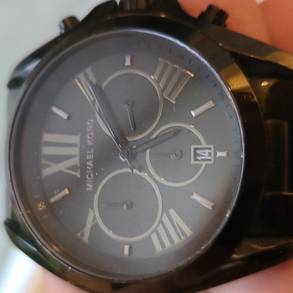Michael Kors Black Watch - Picture 3 of 3